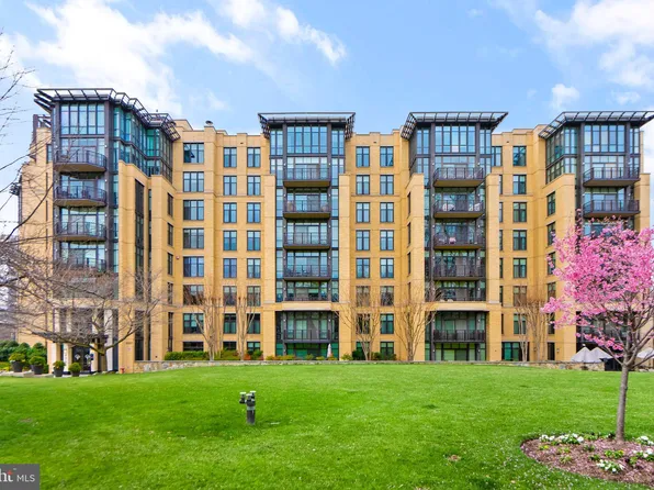 4301 Military Rd NW #Penthouse 4, Washington, DC 20015