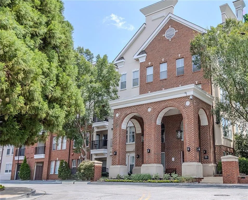 1 bed, 1.0 bath, 752 sqft, $1,750 — Photo 4