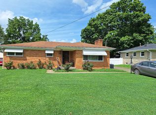 8205 Red Cedar Way, Louisville, KY 40219