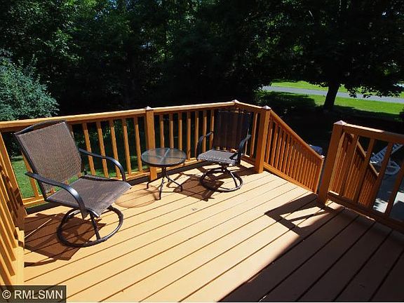 3rd image of 100 Oakwood Dr