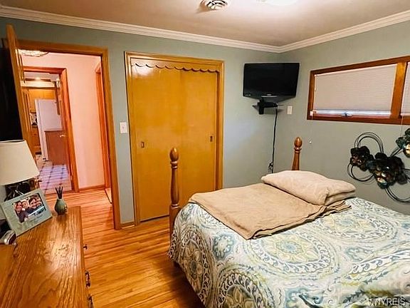 2nd image of 4818 Terrace Dr