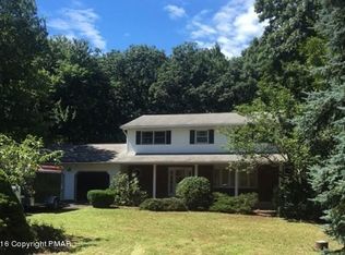 17 Cedar Rd, Mount Pocono, PA 18344