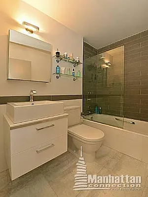 Rented by Manhattan Connection | media 25