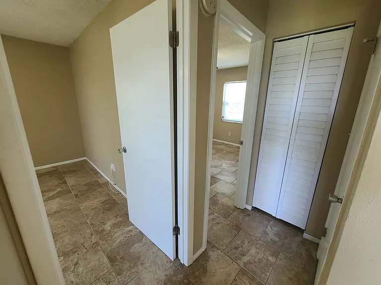 4141 Fargo St N — Photo 21