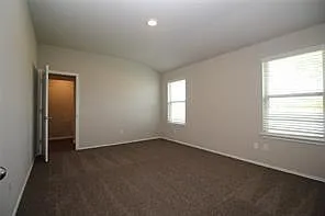 323 Pecos Dr — Photo 18