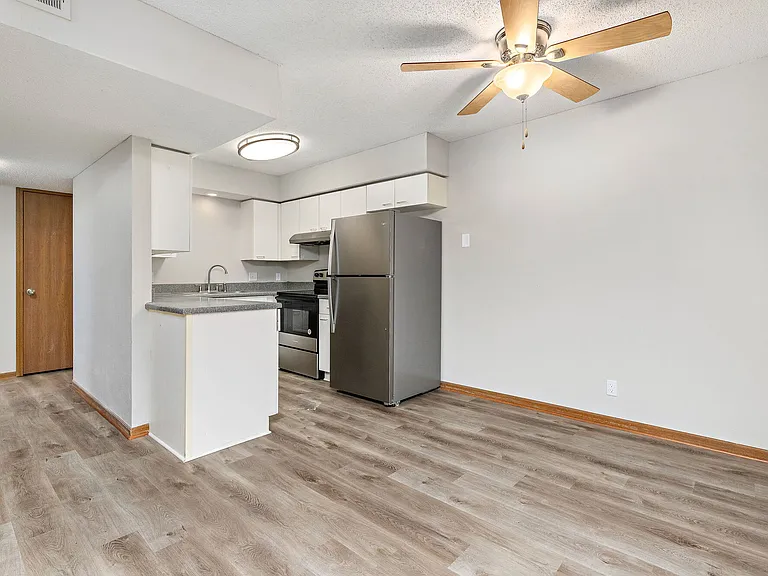 Oak Ridge Park Apartments — Photo 15