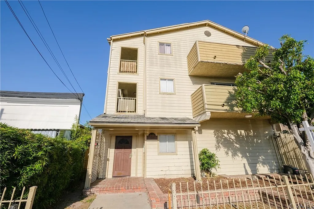 646 Nebraska Ave — Photo 1