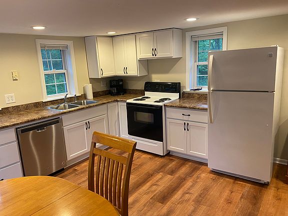 2nd image of 586 Armbrust Hecla Rd Unit A