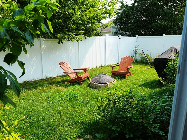 6258 Maple Glen Dr — Photo 12