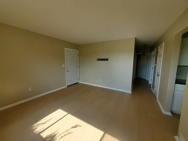 961 S Waverly St #961 — Photo 9