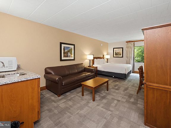 5th image of 290 Marsh Hill Rd #222A