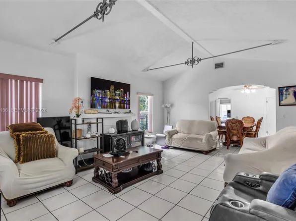 4727 NE 1st Ct, Miami, FL 33137