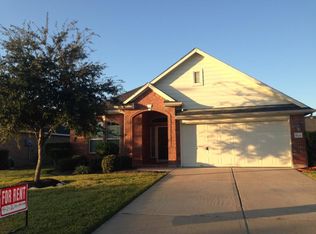 7509 Misty Lake Ln, Pearland, TX 77581