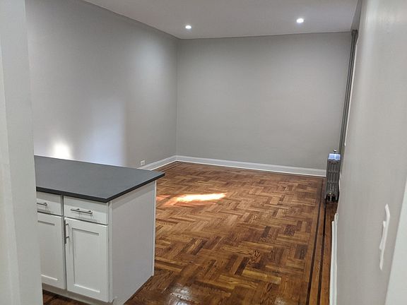 2nd image of 80-15 Grenfell St #De22