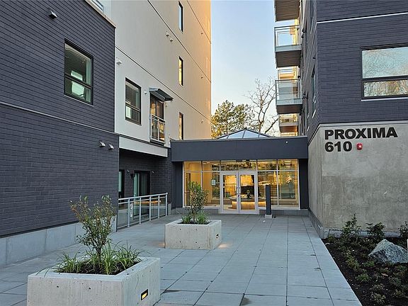 3rd image of 610 Lampson Rd #306