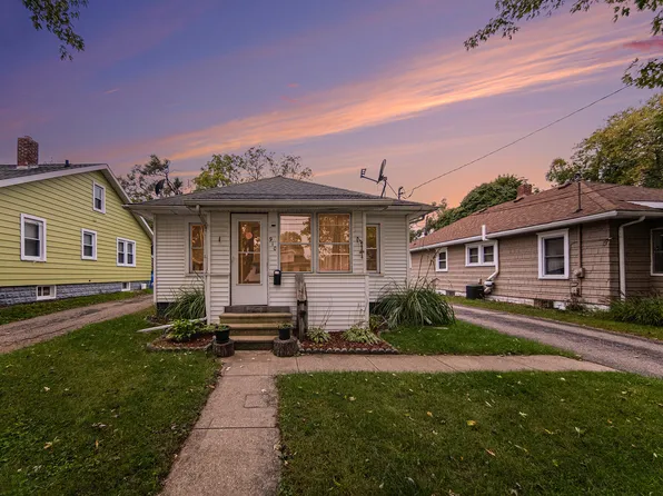 910 Seymour Ave, Jackson, MI 49202