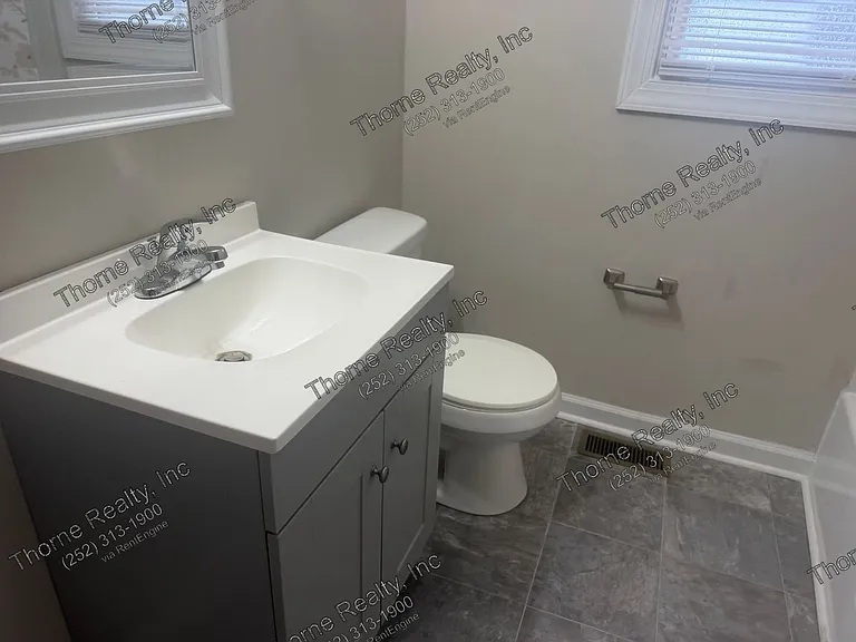 1620 Charter Dr — Photo 6