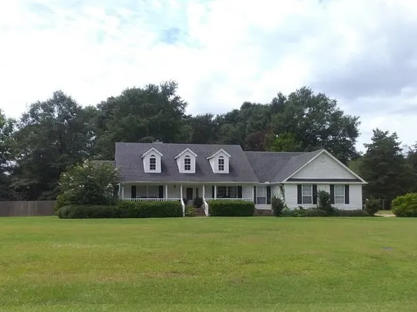 403 Pine St, Camden, AL 36726