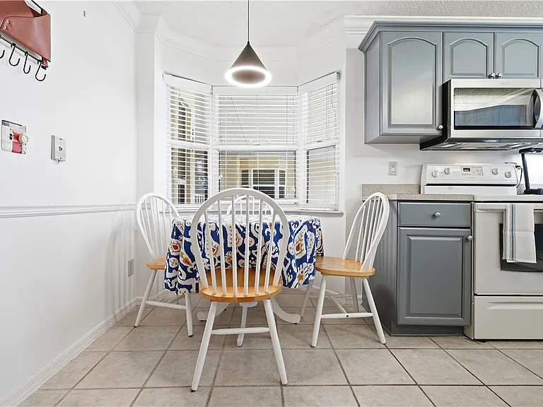 655 W Lake Jasmine Cir #207 — Photo 32