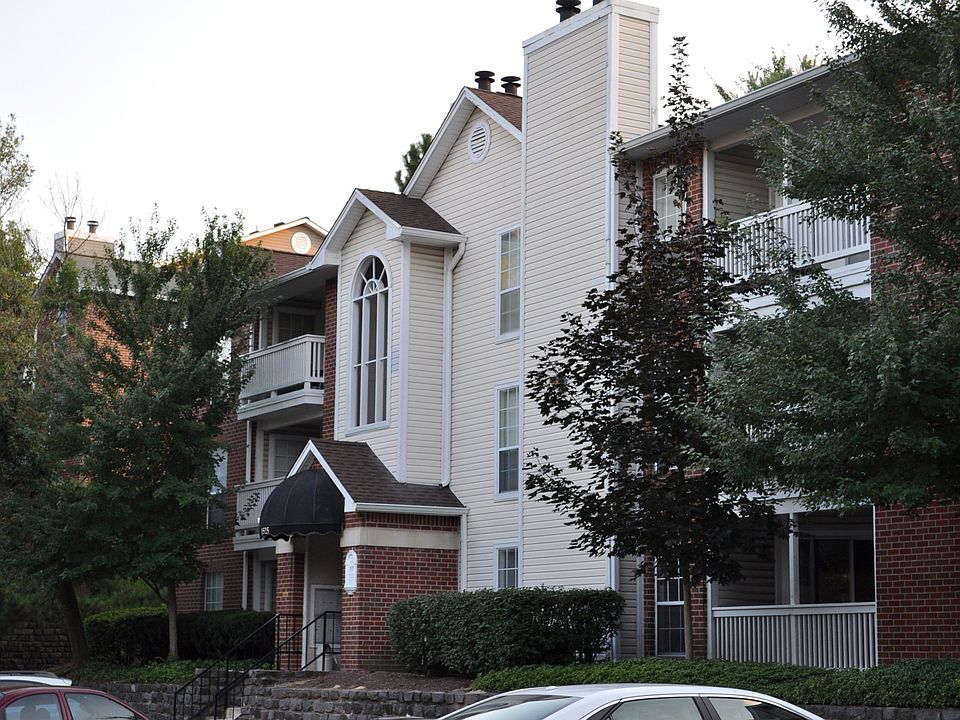 1st image of 1530 Lincoln Way APT 202A