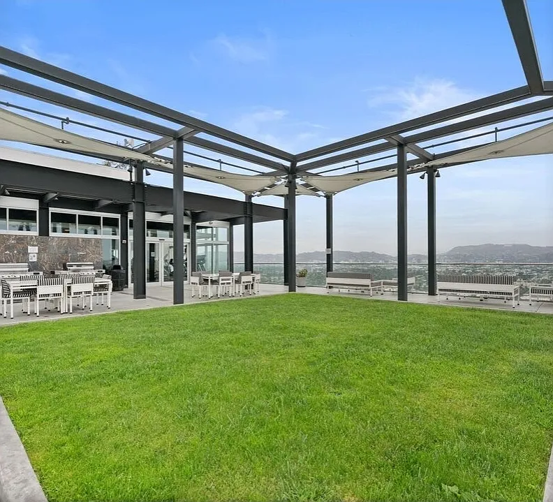 3810 Wilshire Blvd — Photo 4