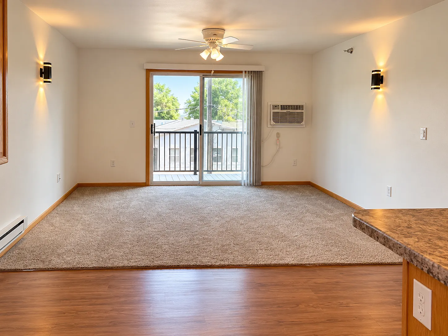 1 bed, 784 sqft, $1,325 — Photo 3