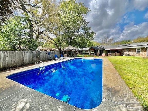 4th image of 4895 Oakland Dr