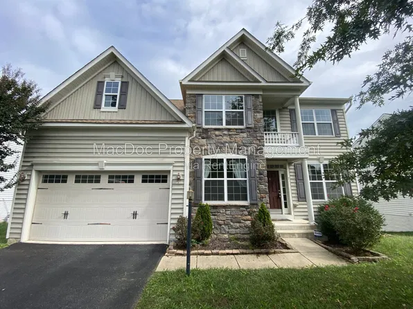 7 Hobart Ln, Fredericksburg, VA 22405