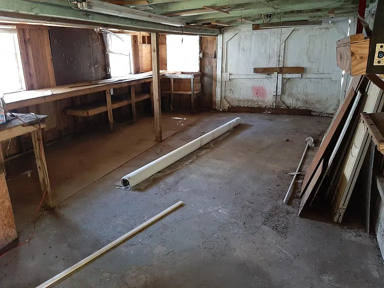702 N 65th Ave — Photo 3