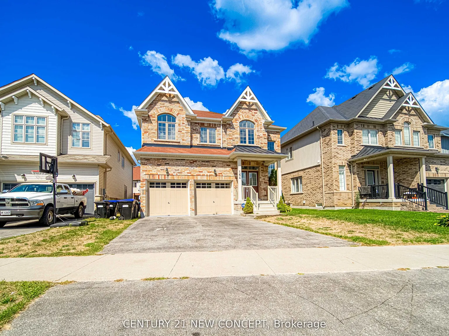 4 bed, $3,850 — Photo 1