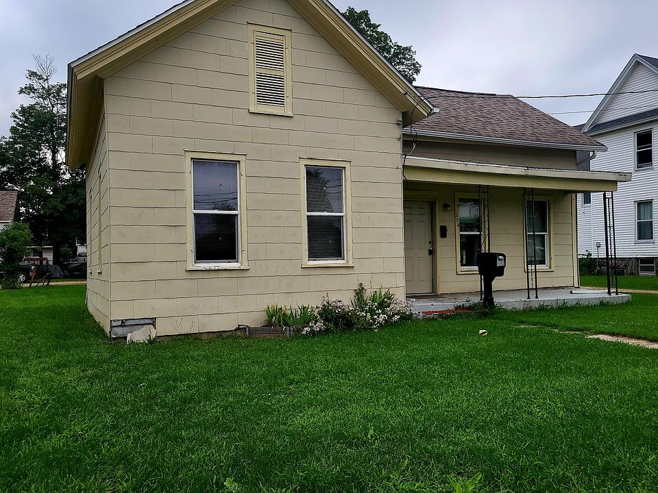 1st image of 204 W Delaware St
