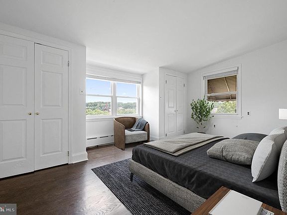 4th image of 153 Jones St