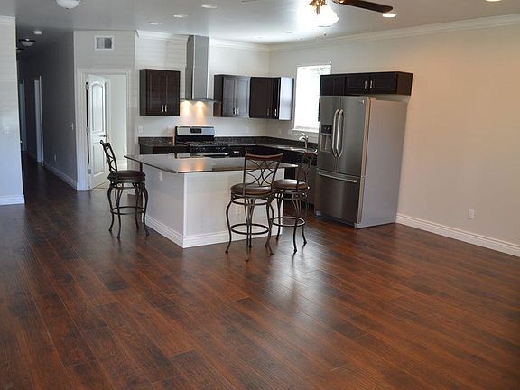3rd image of 117 W Linn St #2