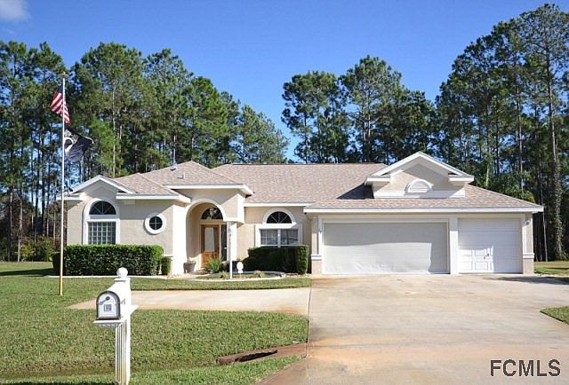1st image of 17 Edgewater Dr