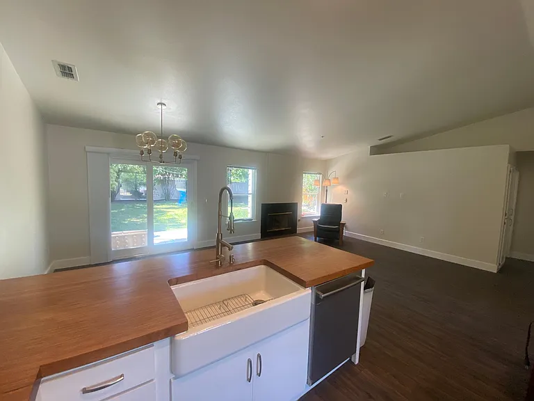 Stone Creek Dr — Photo 26