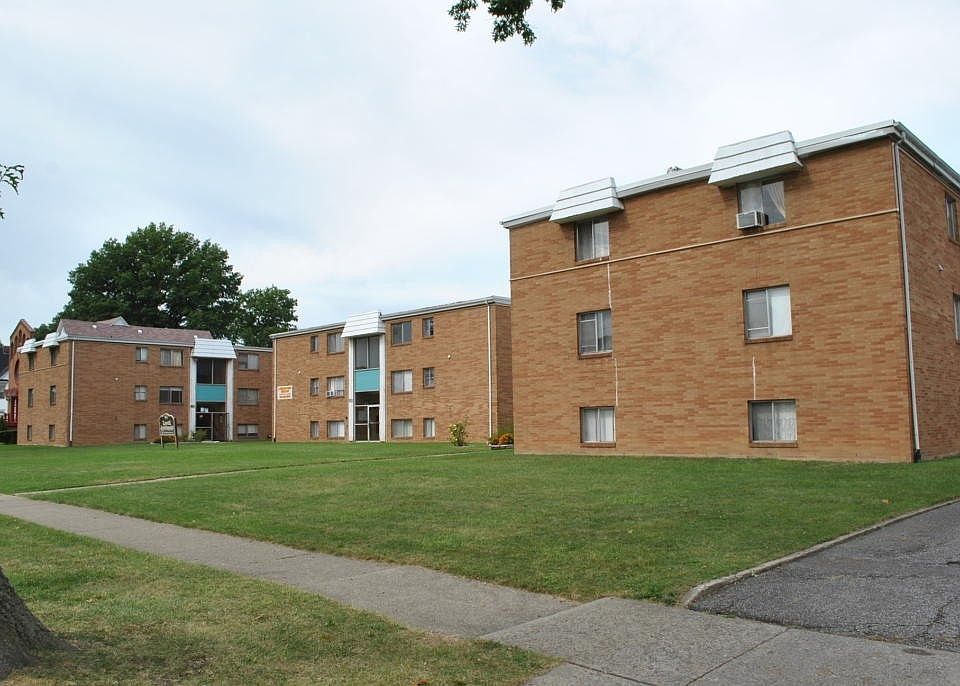 1st image of 1833 E 31st St #2