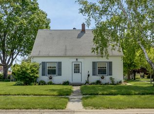 2715 9th Ave, South Milwaukee, WI 53172