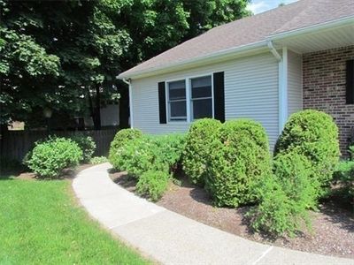 48 Chapel St Unit A, Northampton, MA, 01060