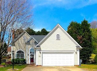 6823 Neuhoff Ln, Charlotte, NC 28269
