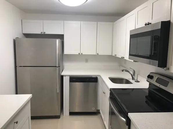 490 NW 20th St APT 112, Boca Raton, FL 33431