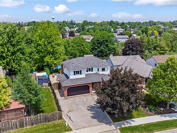 5th image of 63 Flaherty Dr