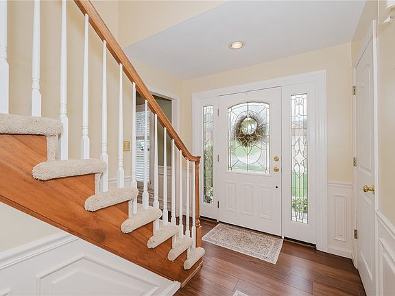 4th image of 1735 W Point Cir