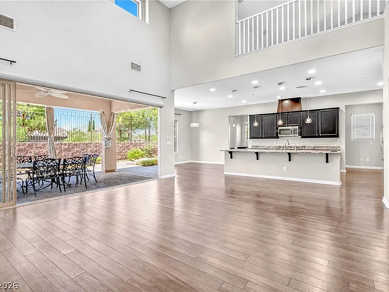 2852 Josephine Dr — Photo 7