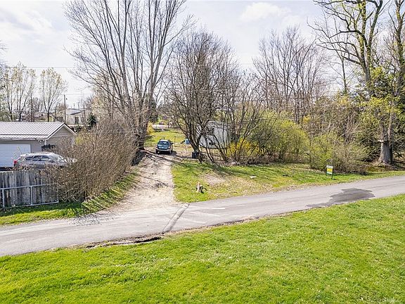 2nd image of 611 Rosensteel Ln