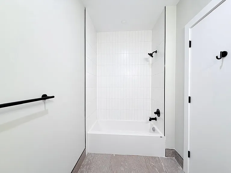 505 Communipaw Ave #24E — Photo 6