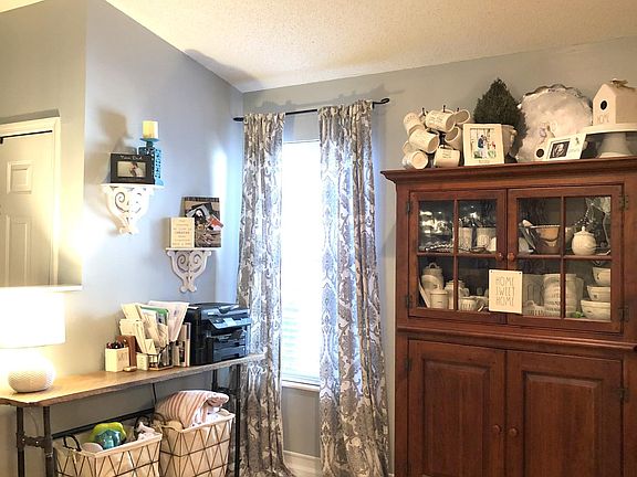 4th image of 5947 Tennyson Dr
