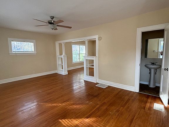 4th image of 522 Douglas Ave #522