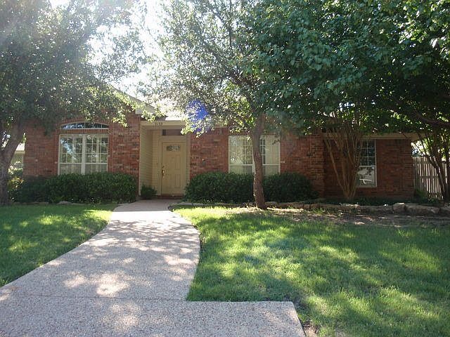 1st image of 2133 Crestline Dr
