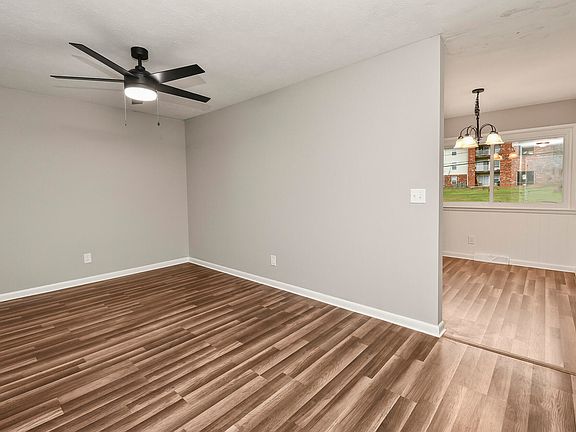 3rd image of 2215 E Sharon Street