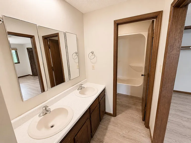 4284 State Road J — Photo 22